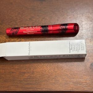 NIB Elizabeth Arden Grand Entrance Mascara Black